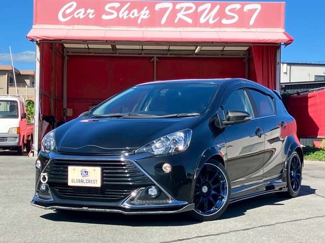 中古車 アクア