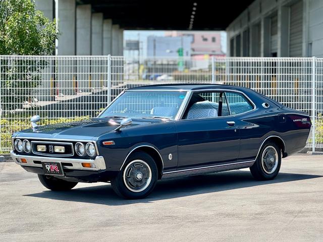 中古車 ローレル