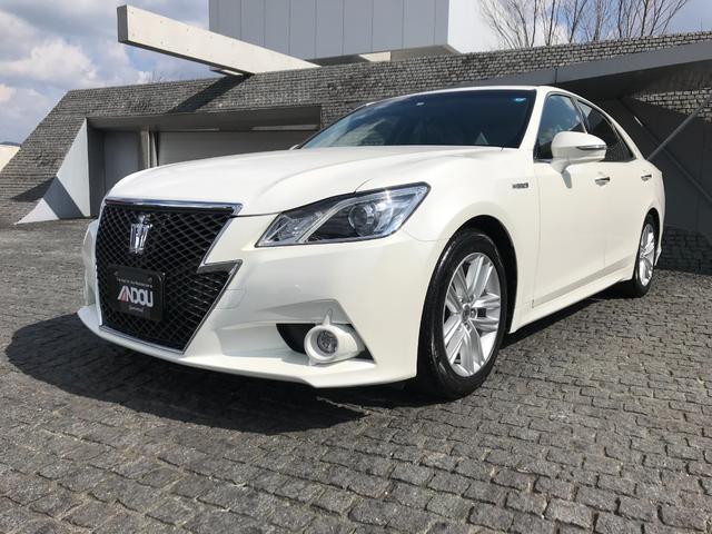 中古車 クラウンハイブリッド