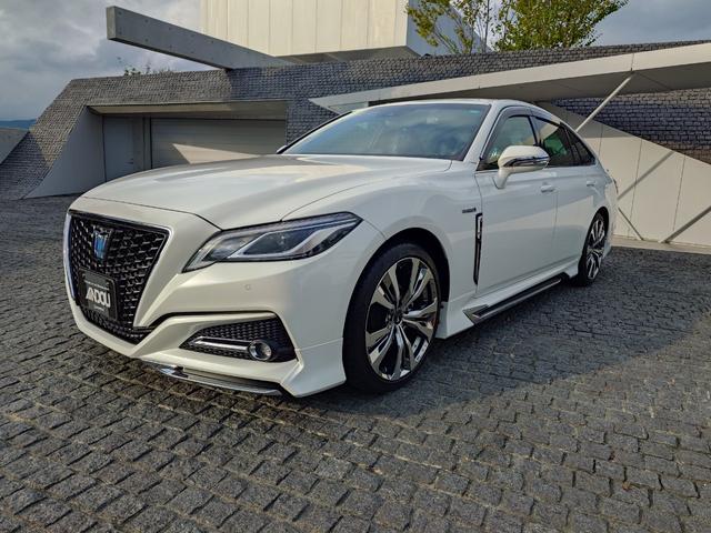 中古車 クラウンハイブリッド