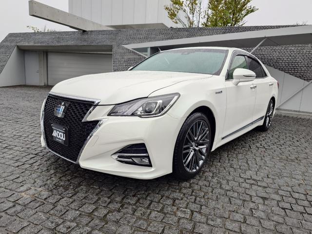 中古車 クラウンハイブリッド
