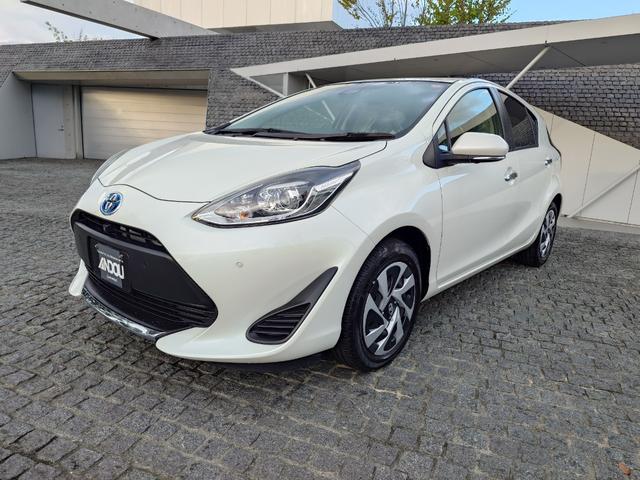 中古車 アクア