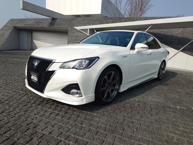 中古車 クラウンハイブリッド