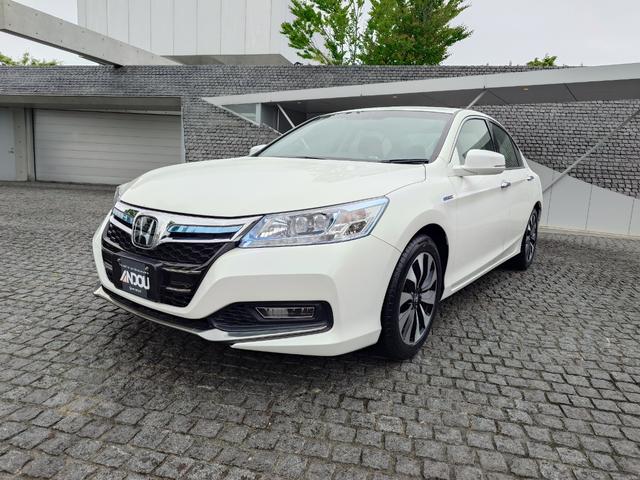 中古車 アコードハイブリッド