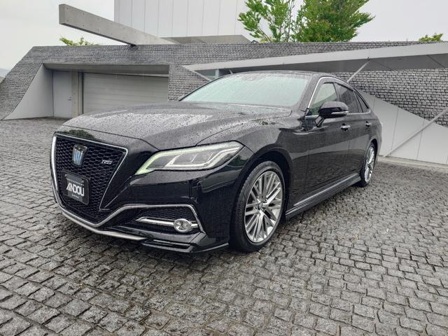 中古車 クラウンハイブリッド