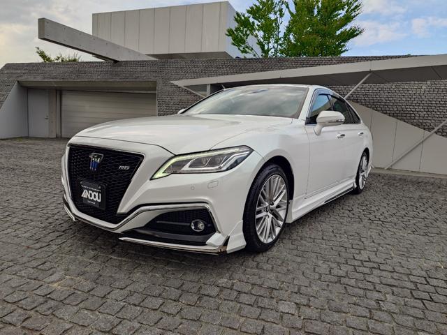 中古車 クラウンハイブリッド