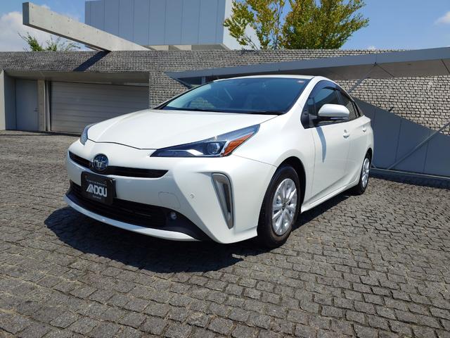 中古車 プリウス