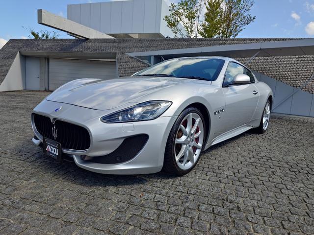中古車 グラントゥーリズモ