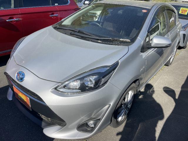 中古車 アクア