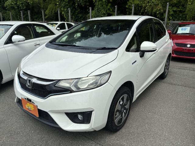 中古車 フィットハイブリッド