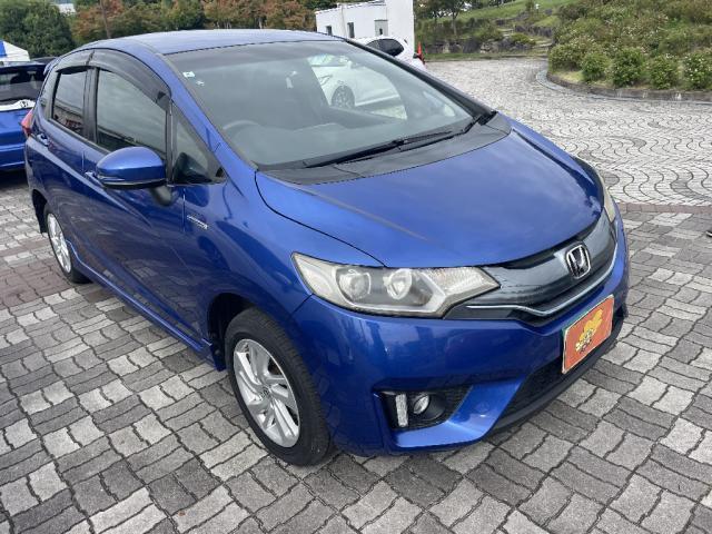 中古車 フィットハイブリッド