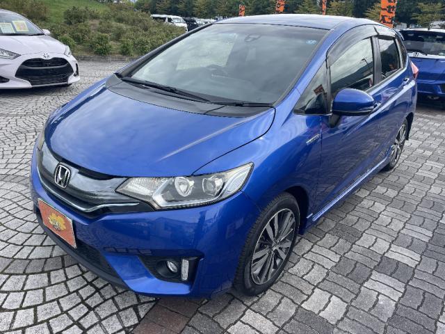 中古車 フィットハイブリッド