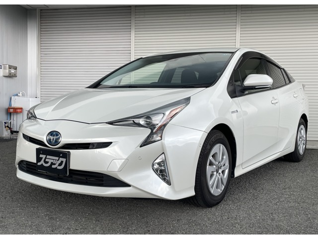 中古車 プリウス