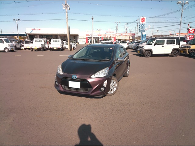 中古車 アクア