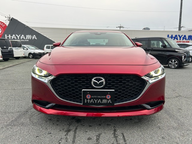 中古車 MAZDA3セダン