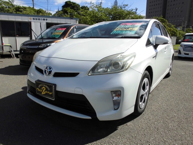 中古車 プリウス