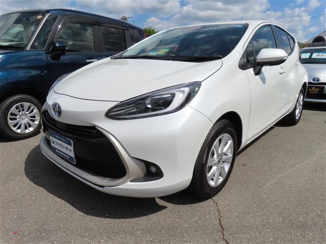 中古車 アクア