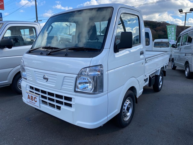中古車 NT100クリッパー